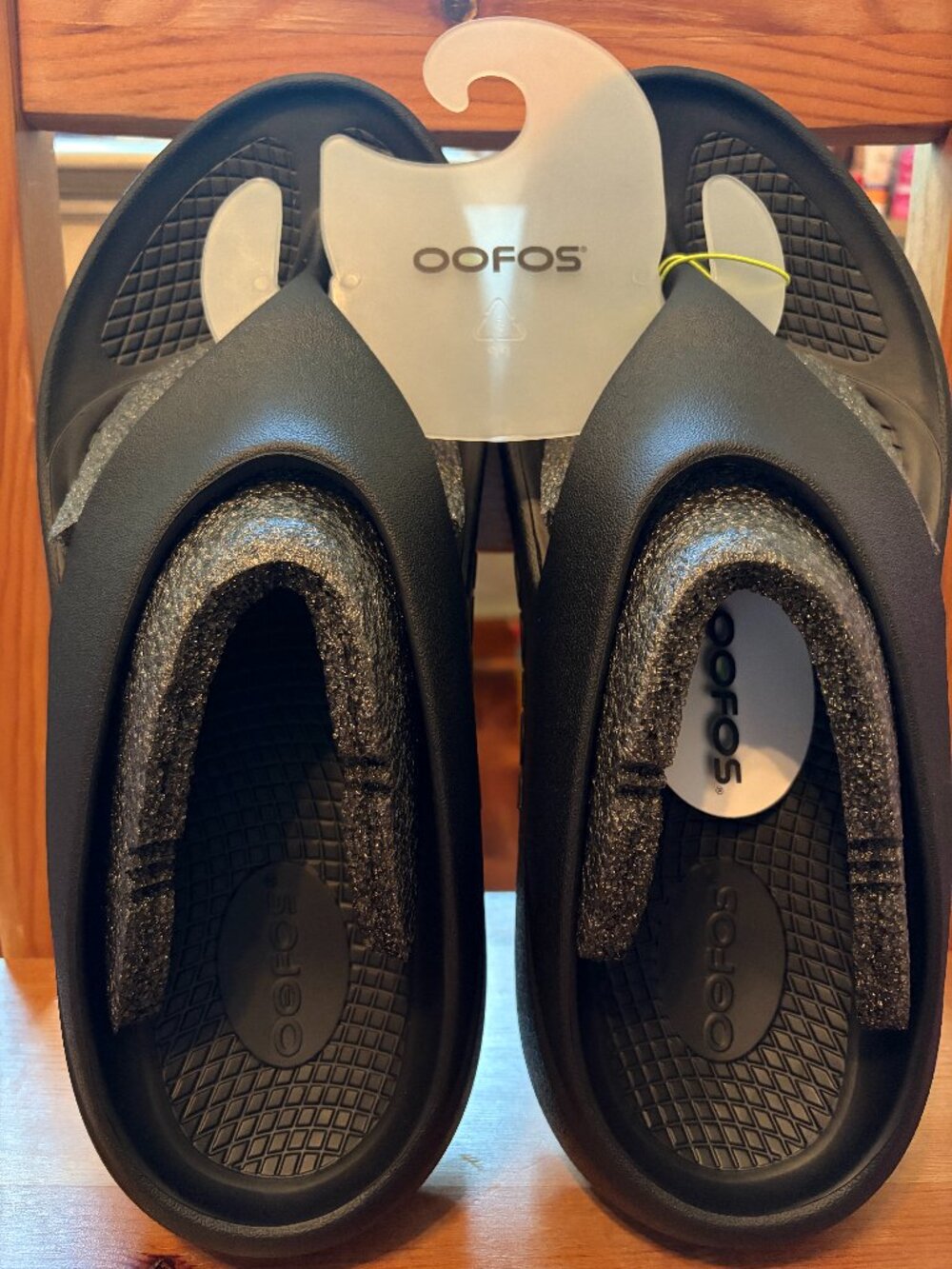 OOFOS Plus Recovery Sandal M12W14- Black
